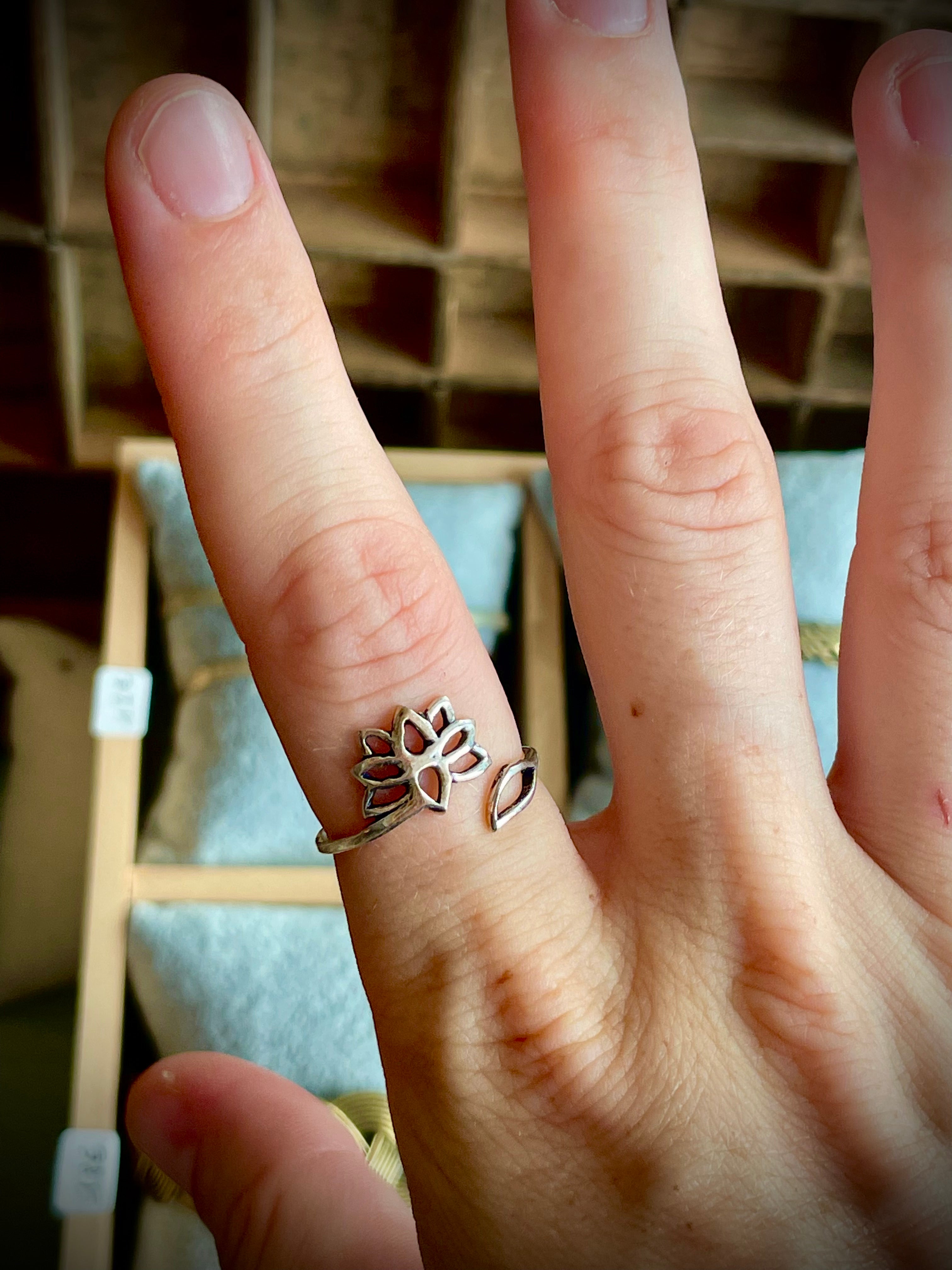 Bague lotus argent, fine
