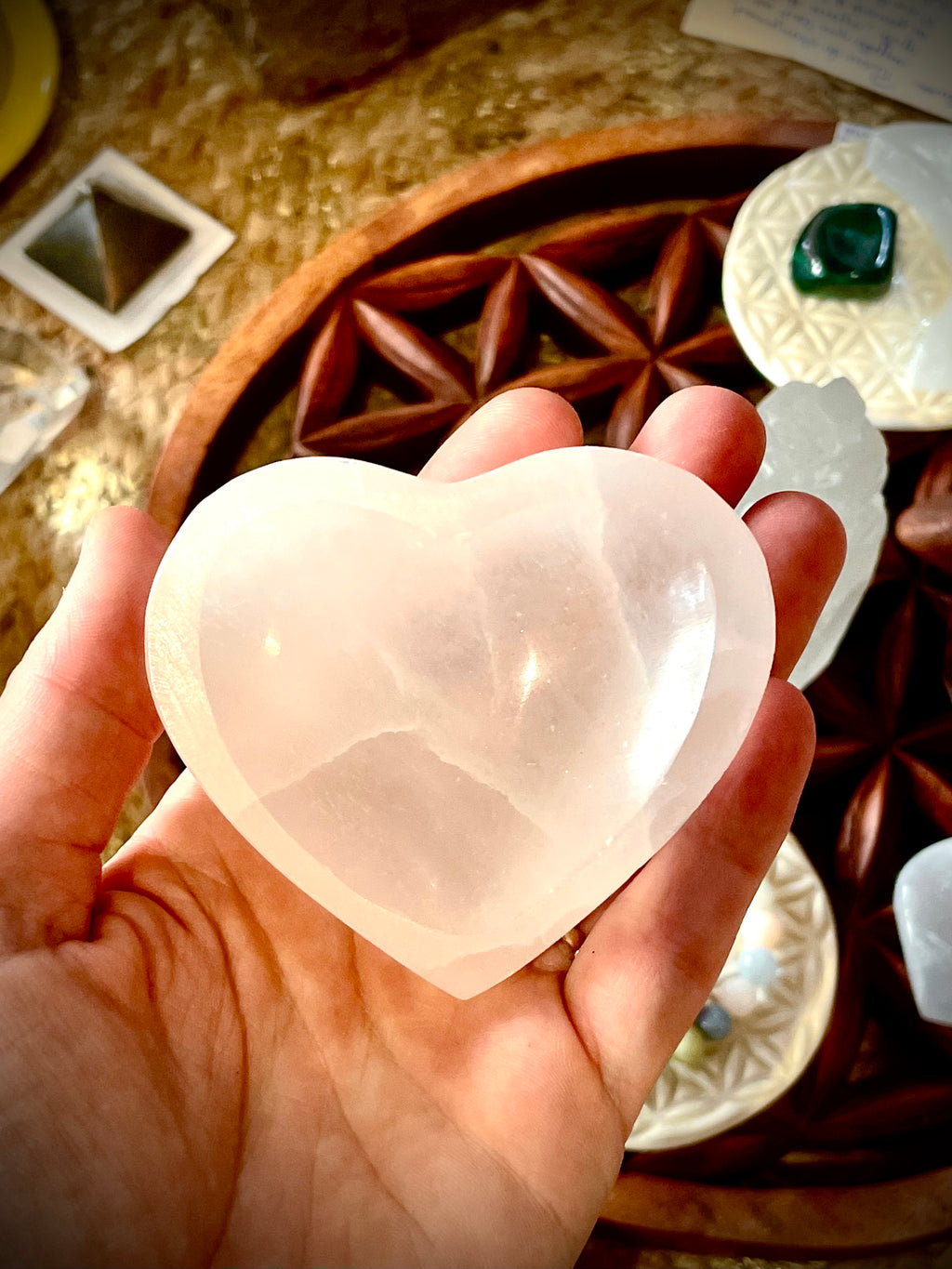 Coeur creux en sélénite