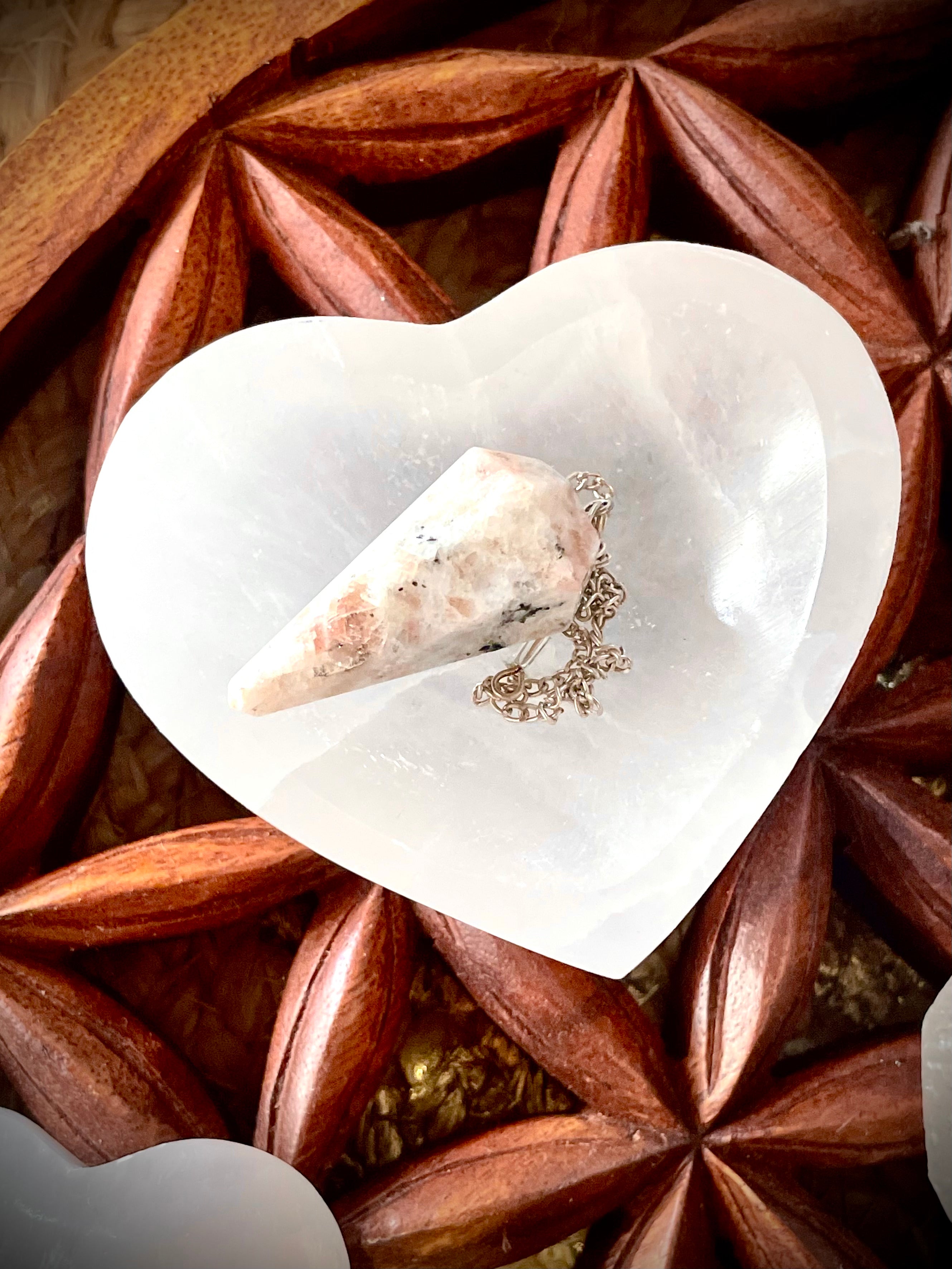 Coeur creux en sélénite