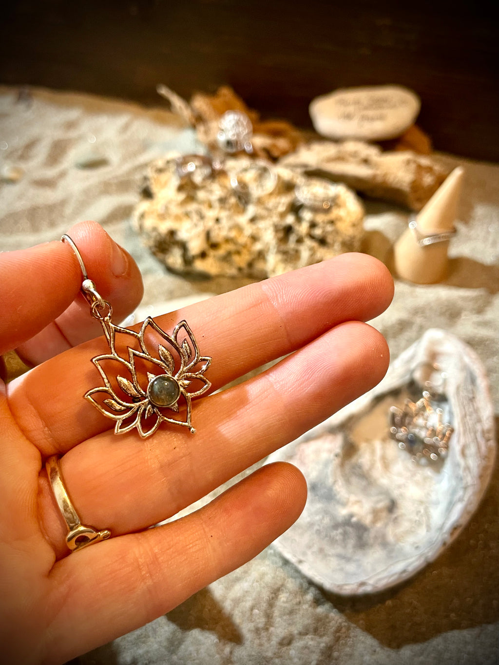 Boucles d'oreilles Lotus, argent, labradorite