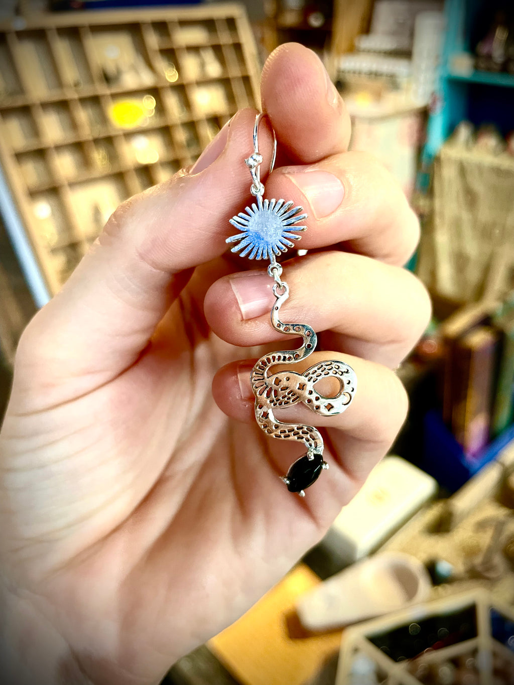 Boucles d'oreilles argent, serpent et obsidienne