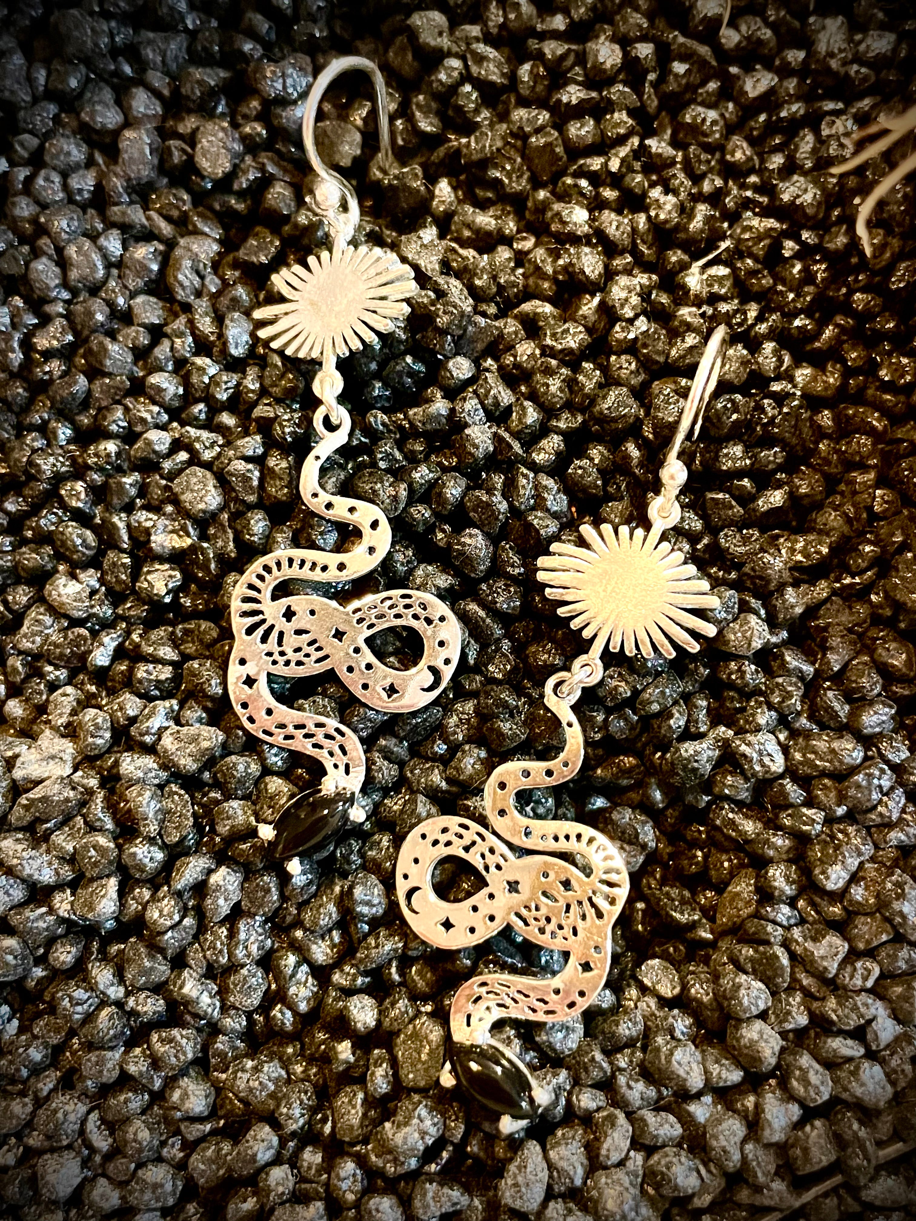 Boucles d'oreilles argent, serpent et obsidienne