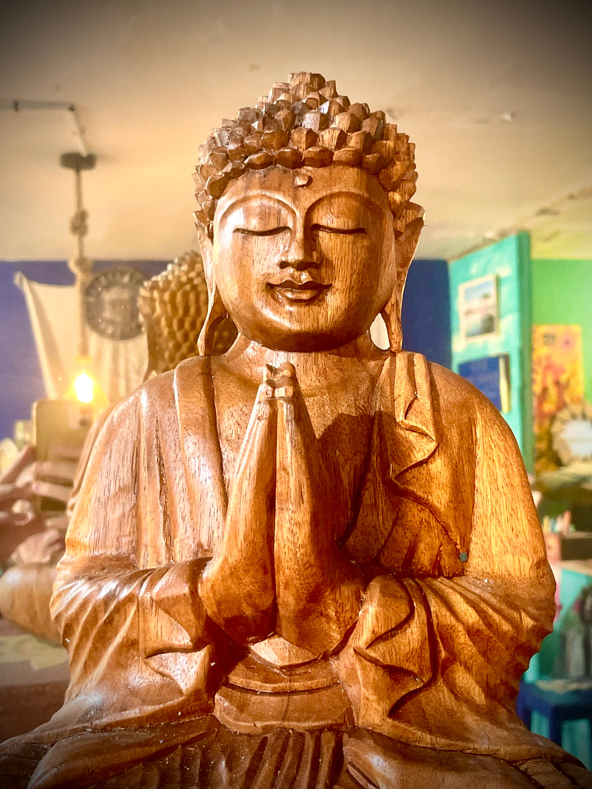 Grand Bouddha en prière... Bois de Suar