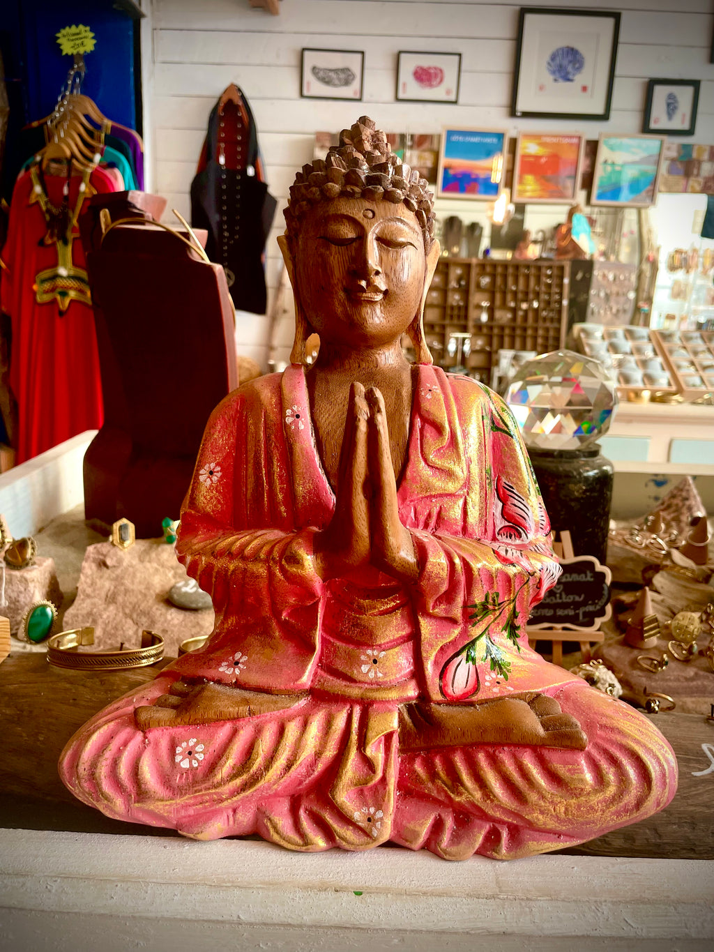 Bouddha Rose en prière, Arbre de pluie