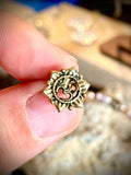 Boucles d'oreille OM et lotus